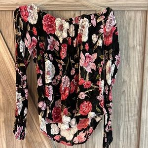 Like New floral blouse